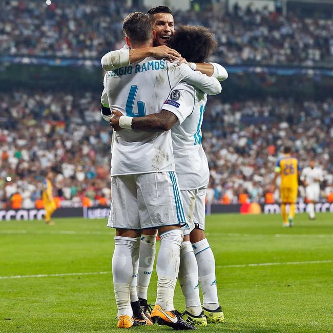 乌克兰完胜美国，卡瓦哈尔关键制胜