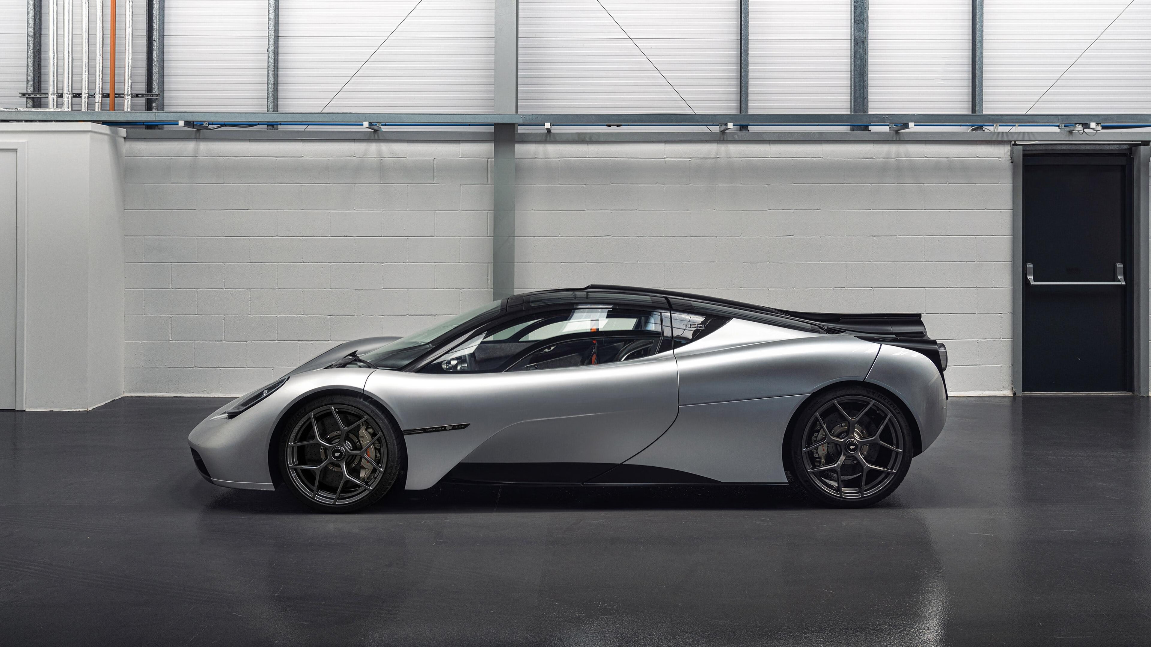 樱花与钢铁，萨拉赫如何成为日本球队攻克马德里竞技的攻防转换核心