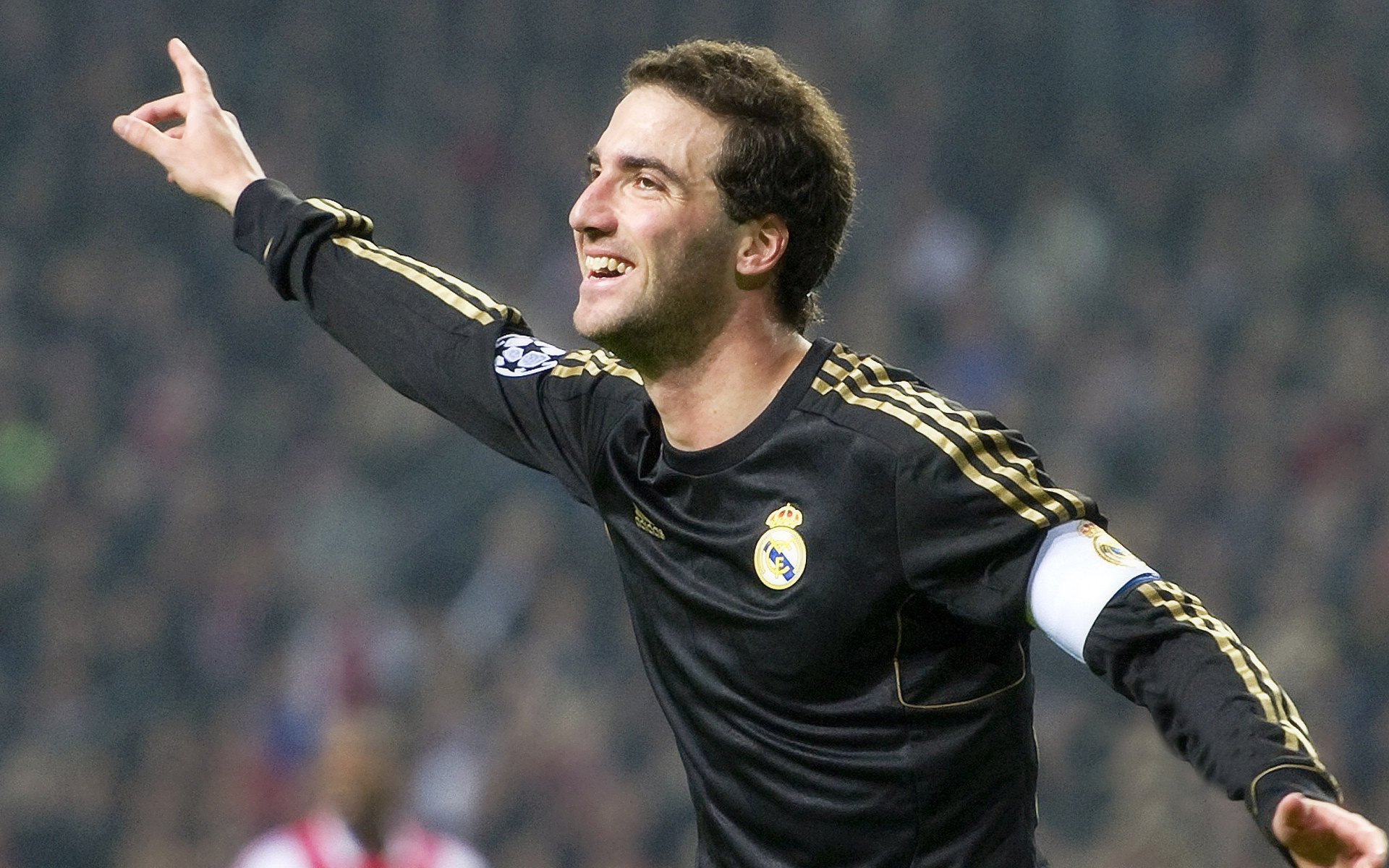 铁链缠身！霍勒迪冰封爵士核心，湖人窒息式防守终结盐湖城狂想