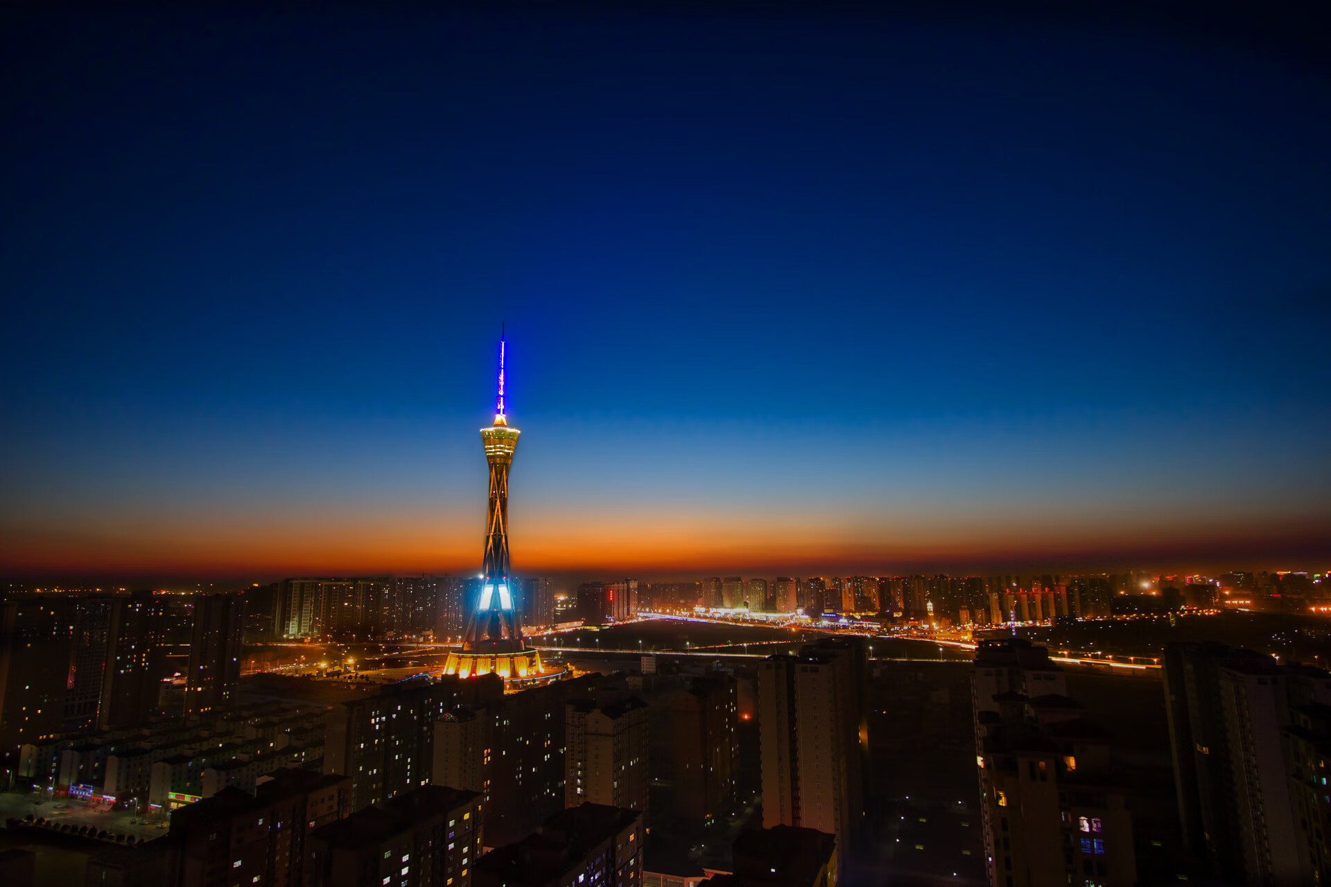 2026，历史的回响，捷克铁骑踏碎冰岛坚冰，佩德里点亮重演之夜的唯一星光